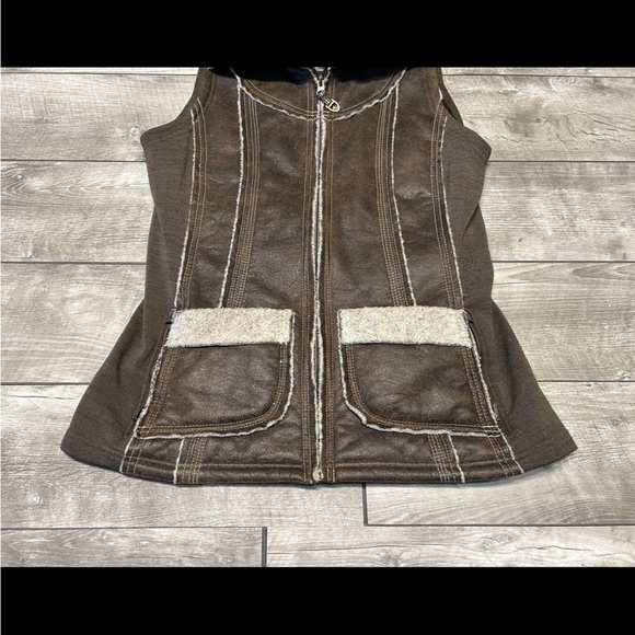 Kuhl Brown and Cream Vest - Picture 3 of 9